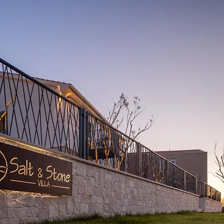 Дом отдыха Salt And Stone Нин
