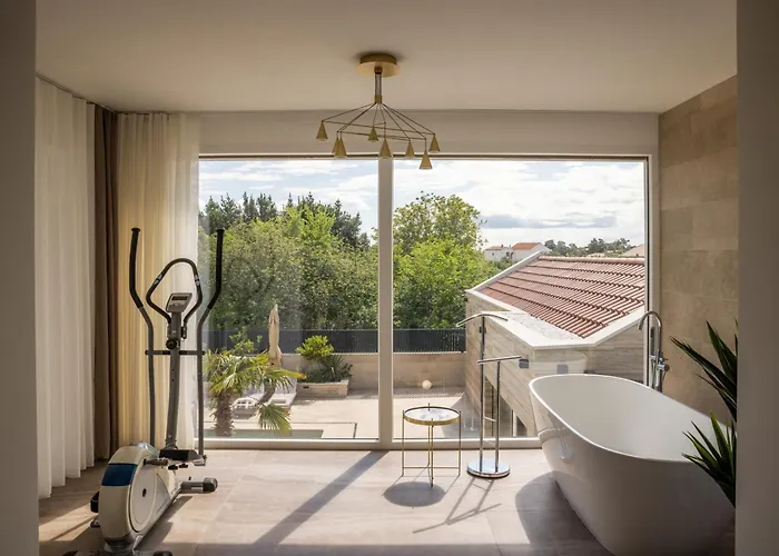 Salt And Stone * Nin