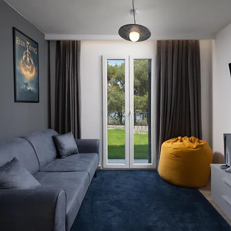 Salt And Stone Holiday home *