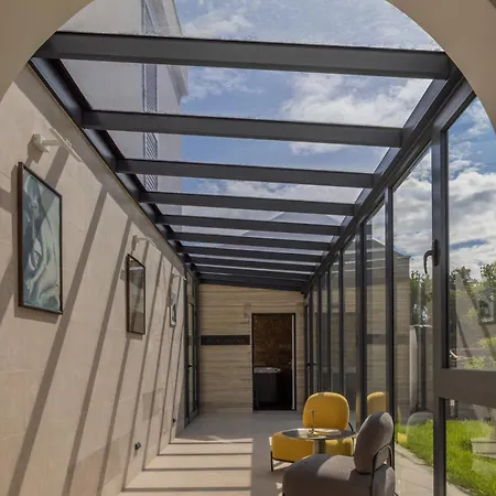 Salt And Stone Holiday home Nin