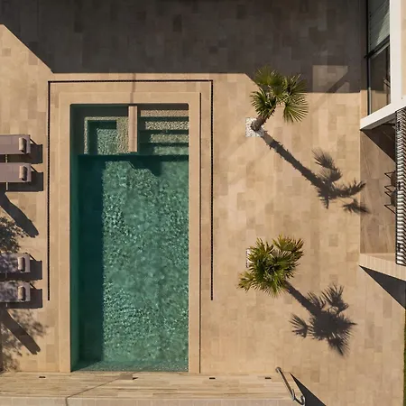 Salt And Stone Holiday home Nin