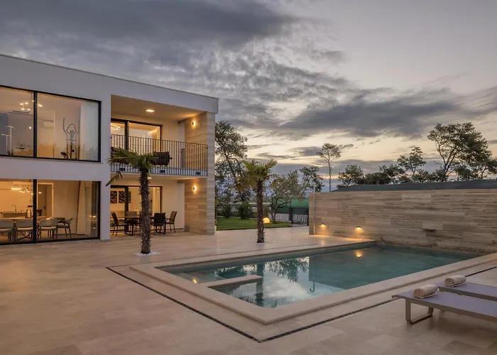 Salt And Stone * Nin